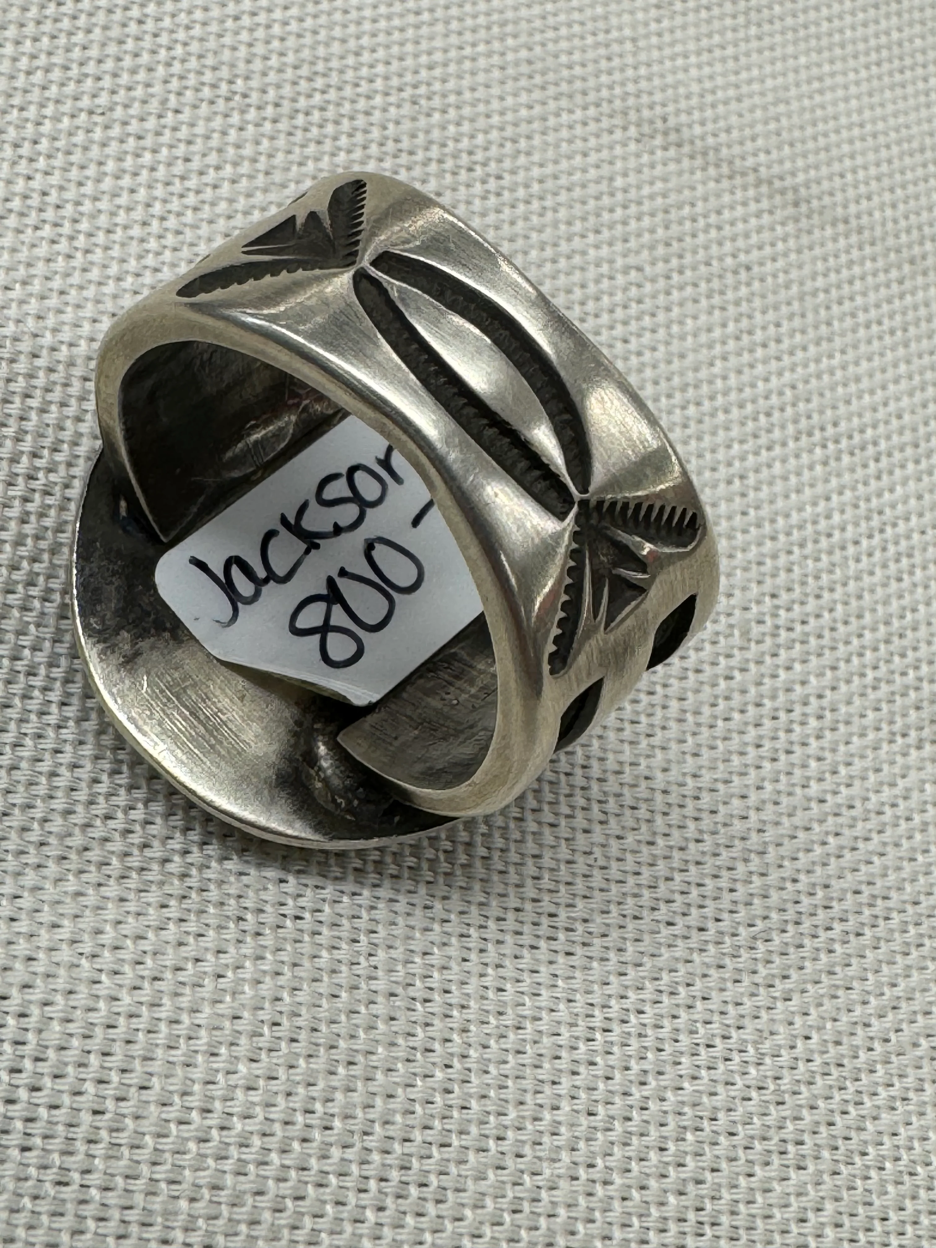 Round Turquoise Stone and Silver Ring - Image 2